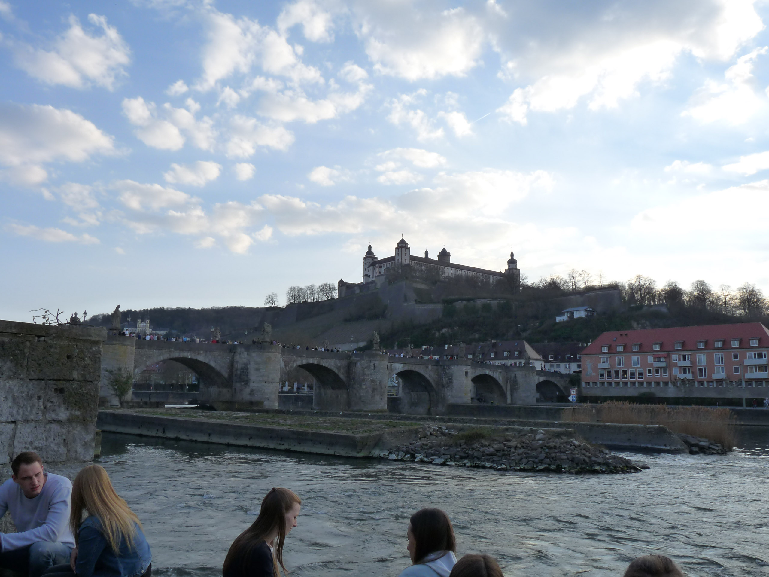 20190330181607 P1120346